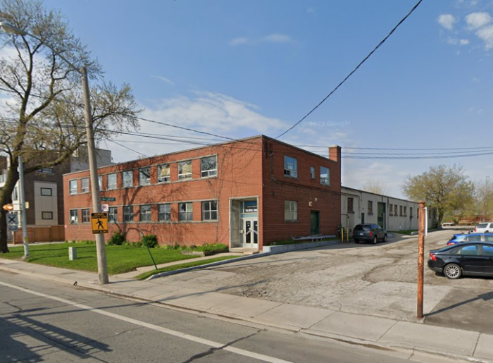 266 Royal York Rd, Toronto, ON à louer Photo de l’immeuble– Image 1 sur 4