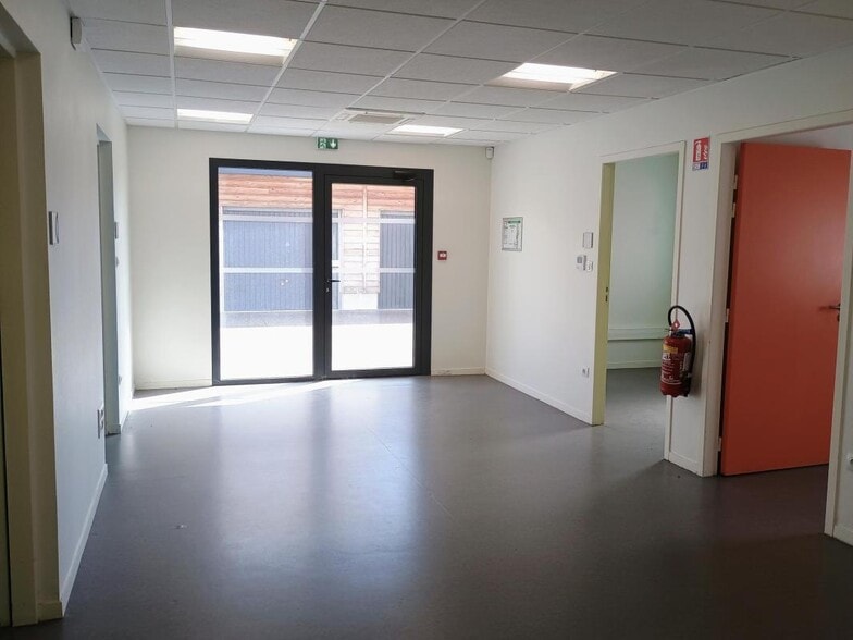 2 Rue Geneviève Anthonioz De Gaulle, Saint-Vallier à louer - Photo intérieure – Image 3 sur 12