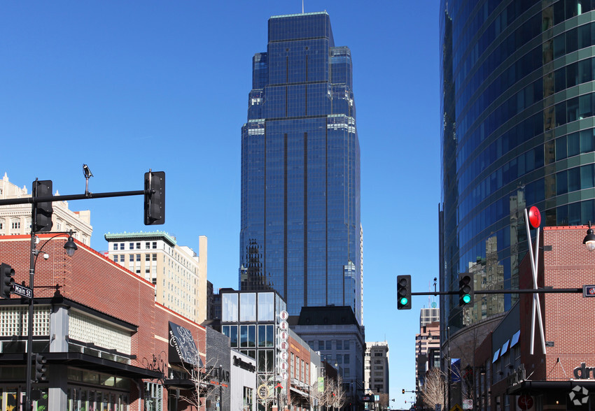 1200 Main St, Kansas City, MO à louer - Photo de l’immeuble – Image 3 sur 7