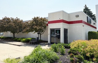 40696 Garfield Rd, Clinton Township, MI à louer Photo de l’immeuble– Image 1 sur 1