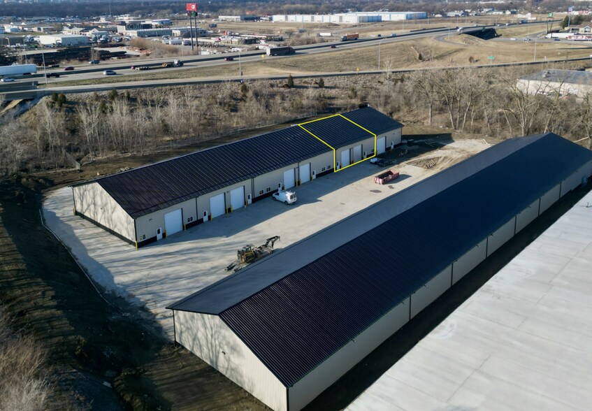 1605 51st Ave, Des Moines, IA à louer - Photo de l’immeuble – Image 2 sur 11