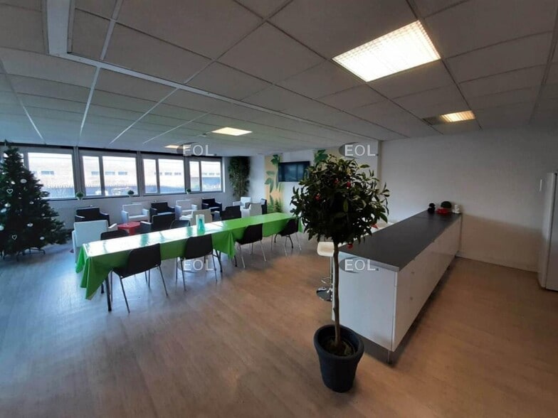 Bureau dans Vitry-sur-Seine à vendre - Photo intérieure – Image 2 sur 6