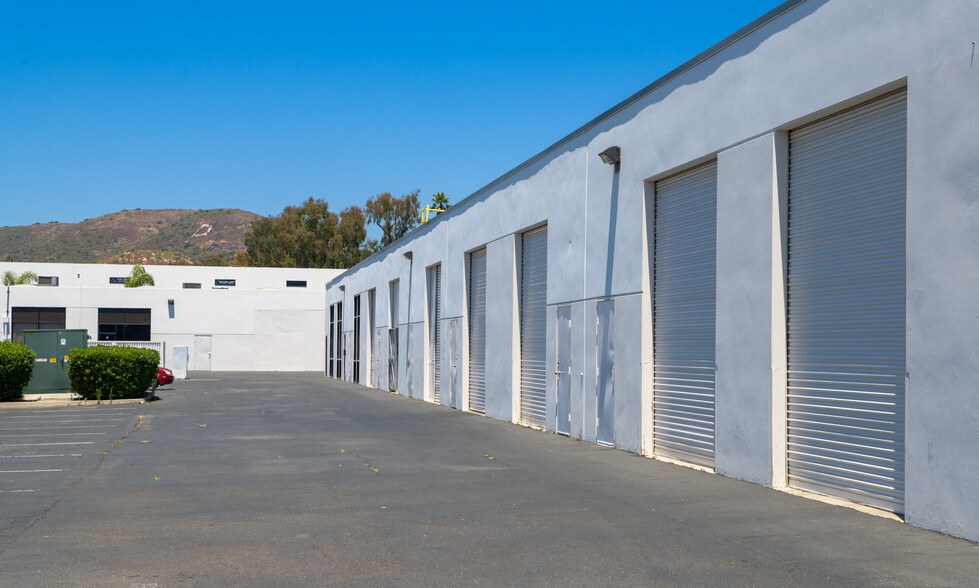 800 Los Vallecitos Blvd, San Marcos, CA à louer - Photo de l’immeuble – Image 3 sur 10