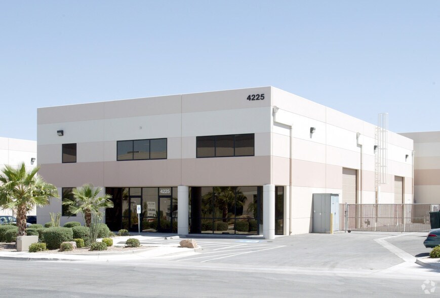4225 W Teco Ave, Las Vegas, NV à vendre - Photo de l’immeuble – Image 2 sur 11