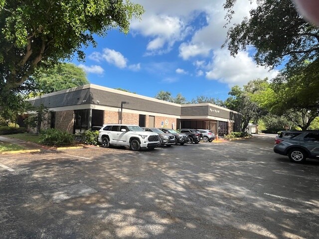 7301 NW 4th St, Plantation, FL à vendre - Photo de l’immeuble – Image 3 sur 15