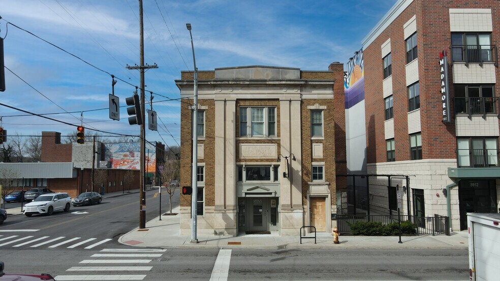 5900 Madison Rd, Cincinnati, OH à louer - Photo principale – Image 1 sur 2