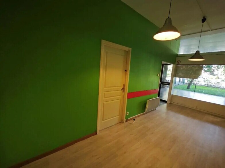 Local commercial dans Mons-en-Baroeul à vendre - Photo intérieure – Image 3 sur 11