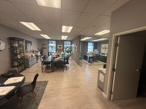 6404 Wilshire Blvd, Los Angeles, CA à louer Photo intérieure– Image 1 sur 5