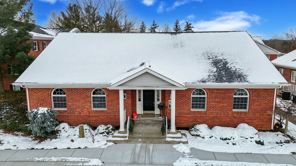 312 N Cleveland Massillon Rd, Akron, OH à louer - Photo de l’immeuble – Image 2 sur 24