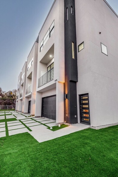 1475 McKee St, Dallas, TX à vendre - Photo de l’immeuble – Image 3 sur 12