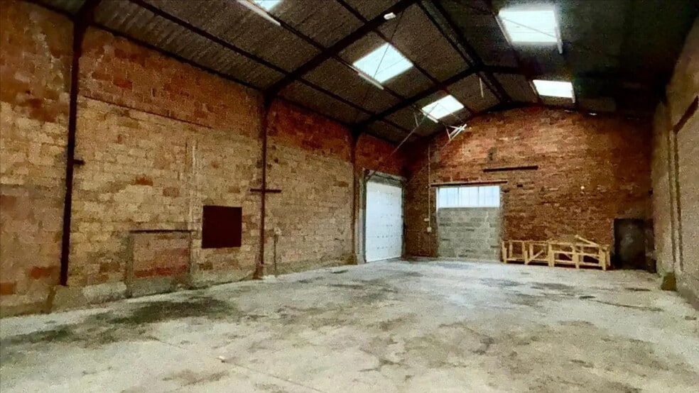 Industriel/Logistique dans Péronnas à louer - Photo de l’immeuble – Image 2 sur 6