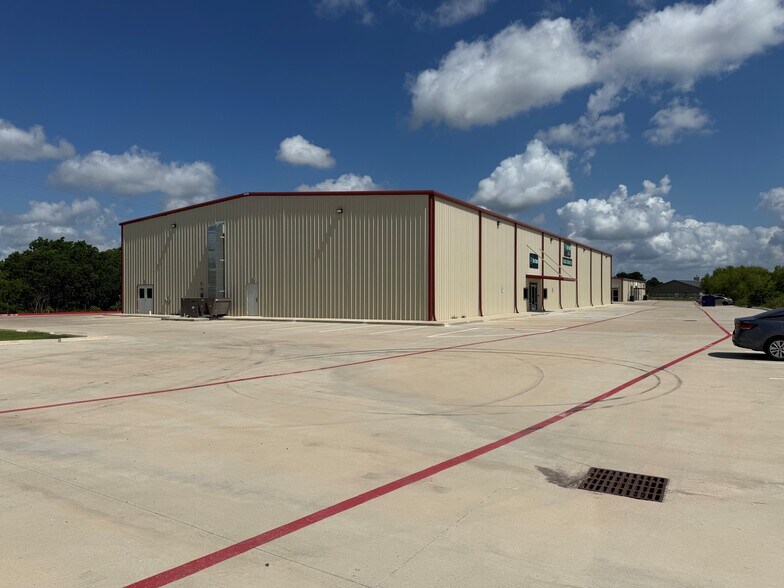 22719 Schiel Rd, Cypress, TX à louer - Photo de l’immeuble – Image 3 sur 8