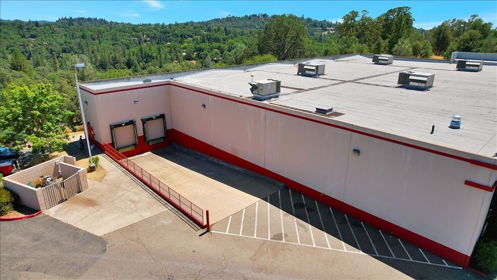 3041 Forni Rd, Placerville, CA à louer - Photo de l’immeuble – Image 2 sur 19
