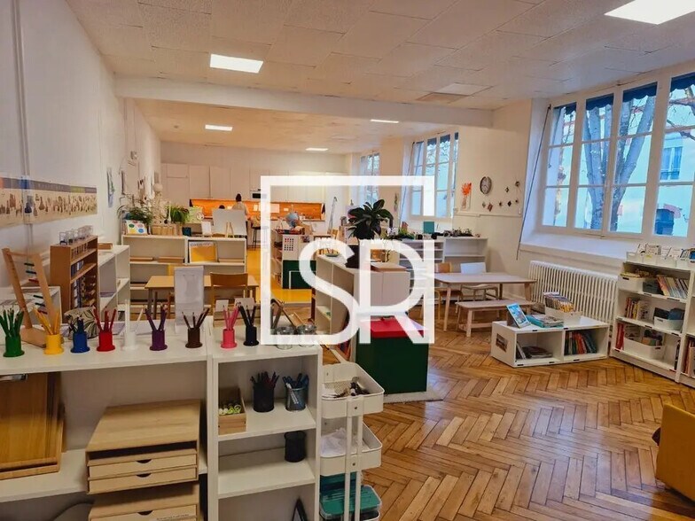 Bureau dans Vichy à louer - Photo de l’immeuble – Image 1 sur 12