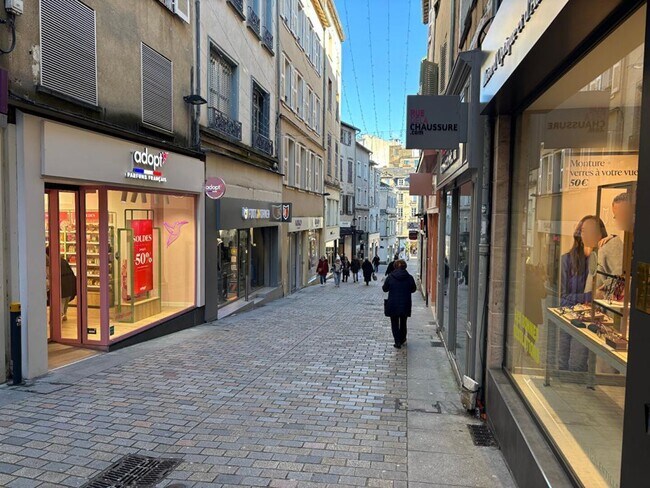 Plus de détails pour Local commercial à louer