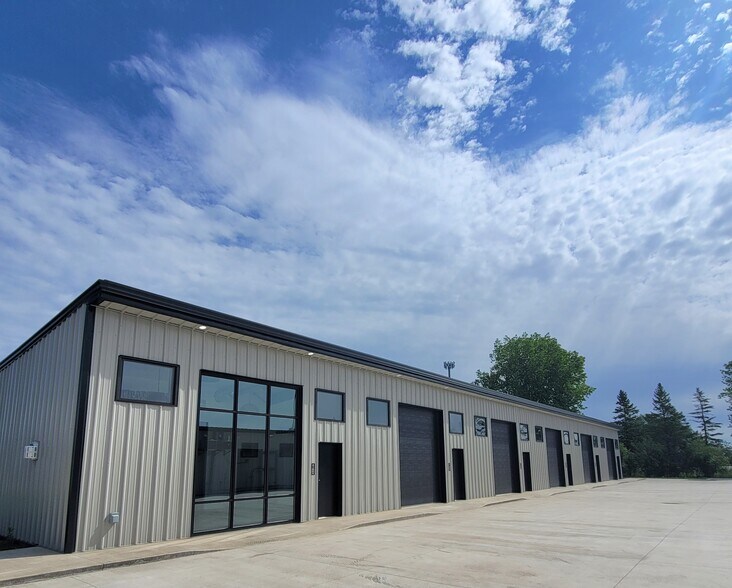 2975 Heartland Dr, Grand Forks, ND à louer - Photo de l’immeuble – Image 2 sur 31
