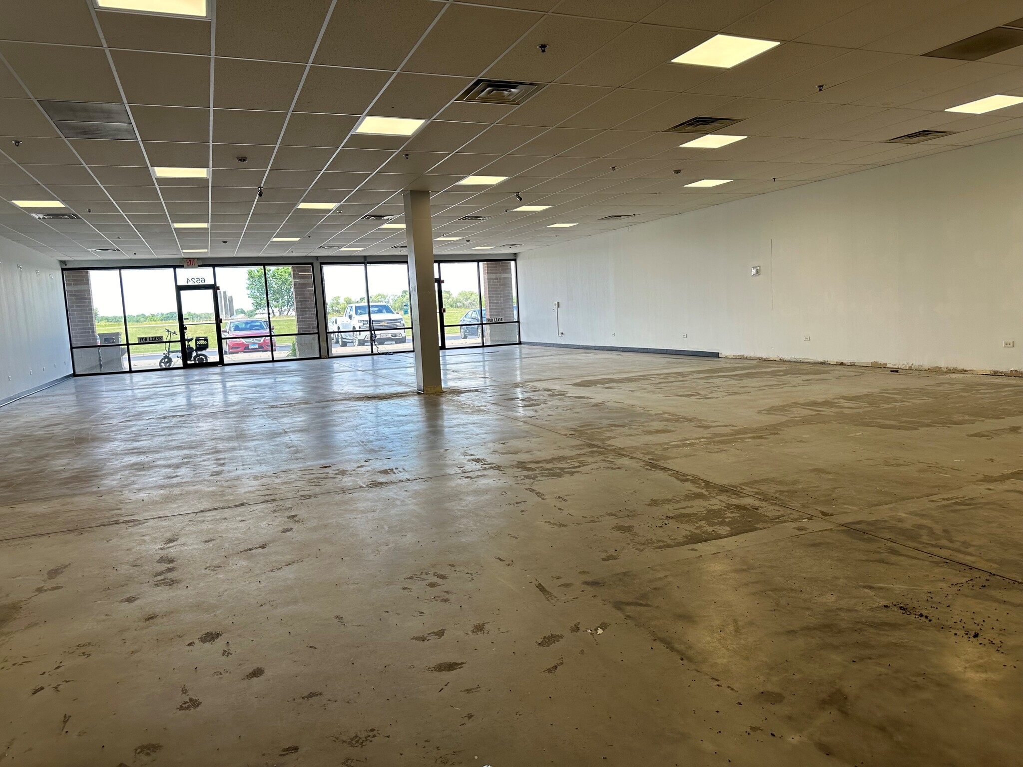 6500-6572 W Route 34, Plano, IL à louer Photo intérieure– Image 1 sur 6