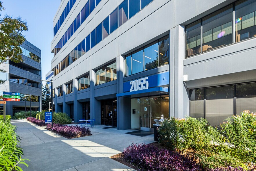 2055 Gateway Pl, San Jose, CA à louer - Photo de l’immeuble – Image 2 sur 13