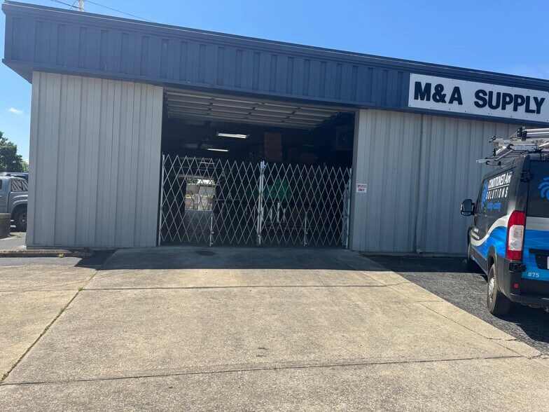 4701 Commercial Dr NW, Huntsville, AL à louer - Photo de l’immeuble – Image 2 sur 4