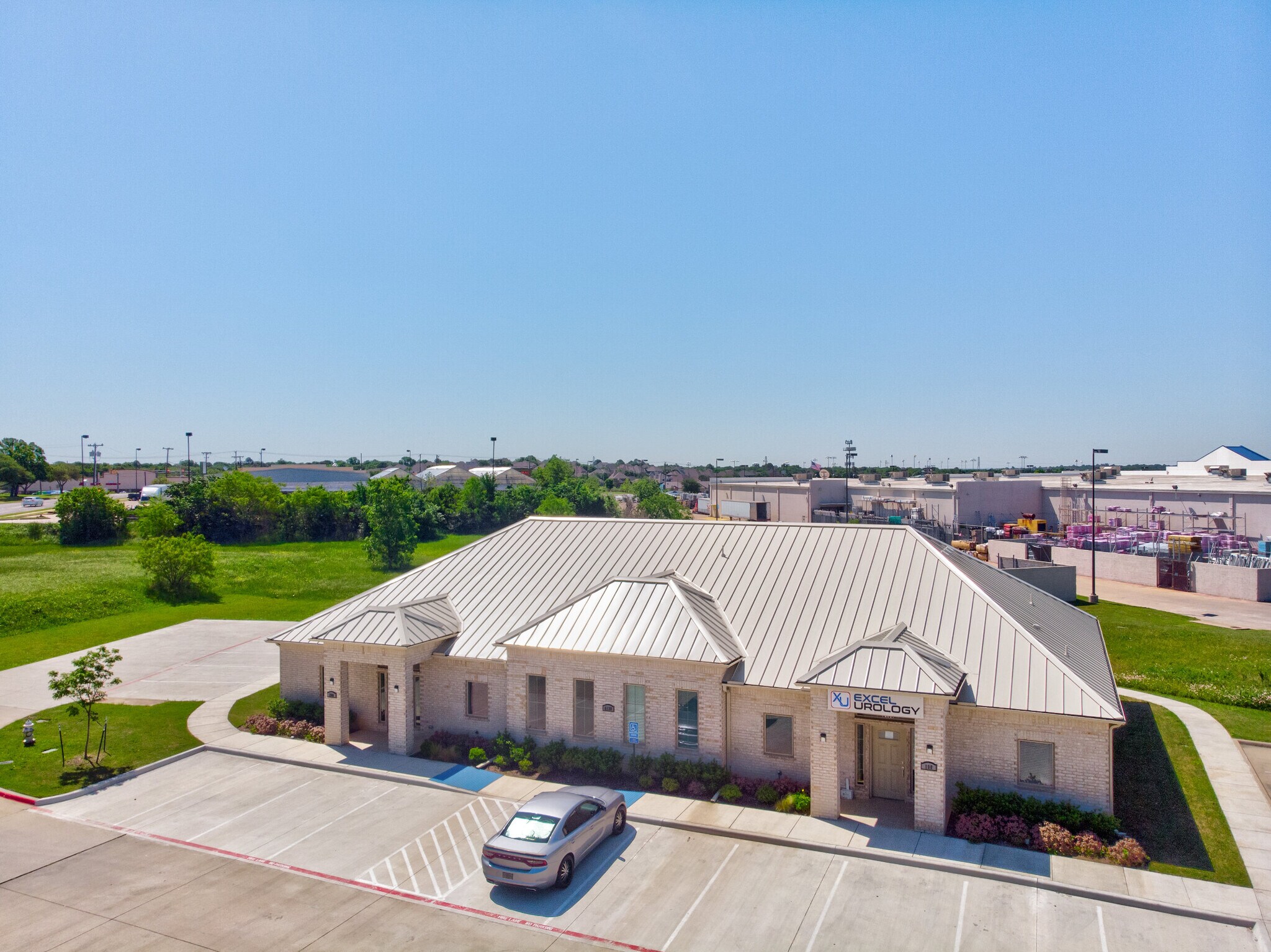 6138 Precinct Line Rd, Hurst, TX à louer Photo principale– Image 1 sur 6