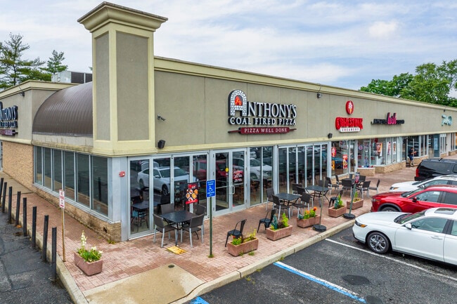 Plus de détails pour 6401 Jericho Tpke, Commack, NY - Local commercial aux enchères