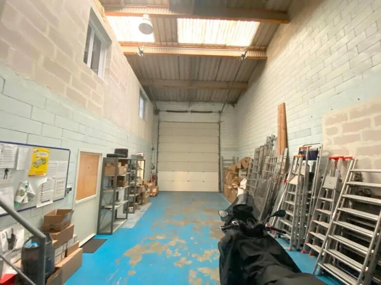 Bureau dans Morainvilliers à louer - Photo intérieure – Image 3 sur 10