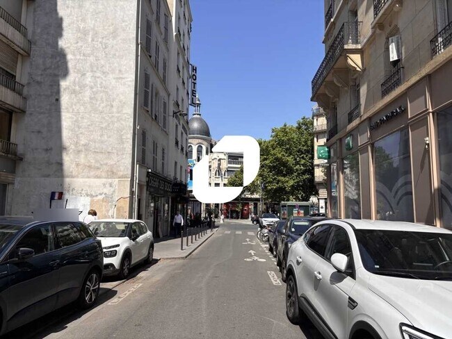 Plus de détails pour Local commercial à louer