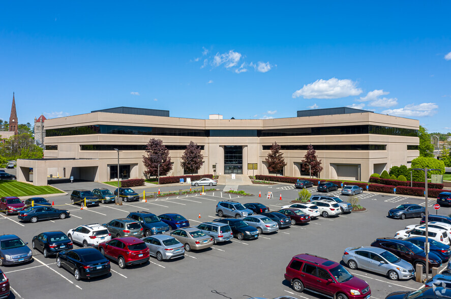 1 Liberty Sq, New Britain, CT à louer - Photo principale – Image 1 sur 19