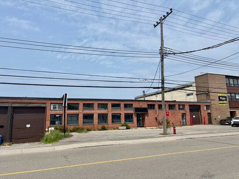 5579-5581 Rue Paré, Mt Royal, QC à louer - Photo de l’immeuble – Image 3 sur 6