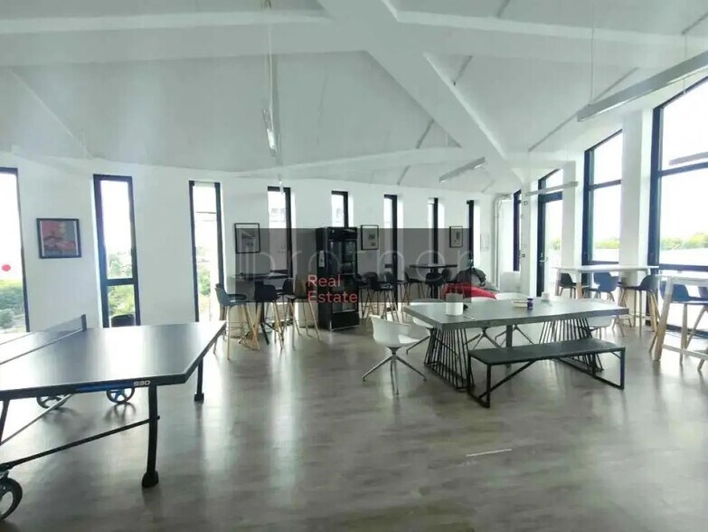 Bureau dans Bordeaux à louer - Photo de l’immeuble – Image 3 sur 8