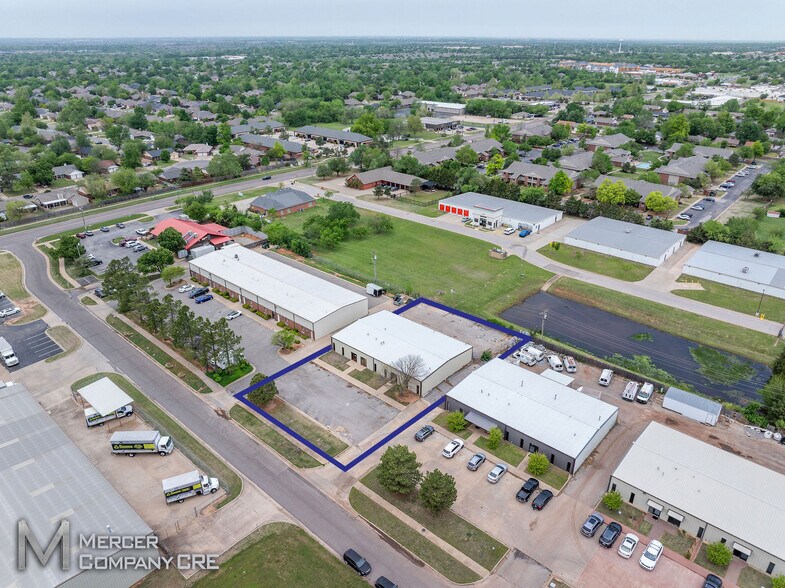717 Evergreen St, Edmond, OK à louer - Aérien – Image 2 sur 19