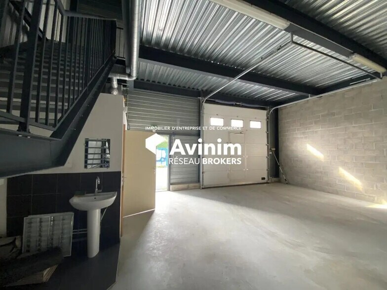 Industriel/Logistique dans Domont à louer - Photo intérieure – Image 3 sur 7