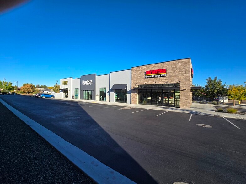 1255 N Happy Valley Rd, Nampa, ID à vendre - Photo de l’immeuble – Image 3 sur 59
