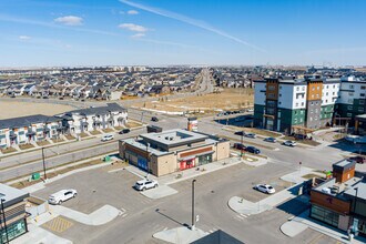 6004 Country Hills Blvd NE, Calgary, AB - VUE AÉRIENNE  vue de carte - Image1