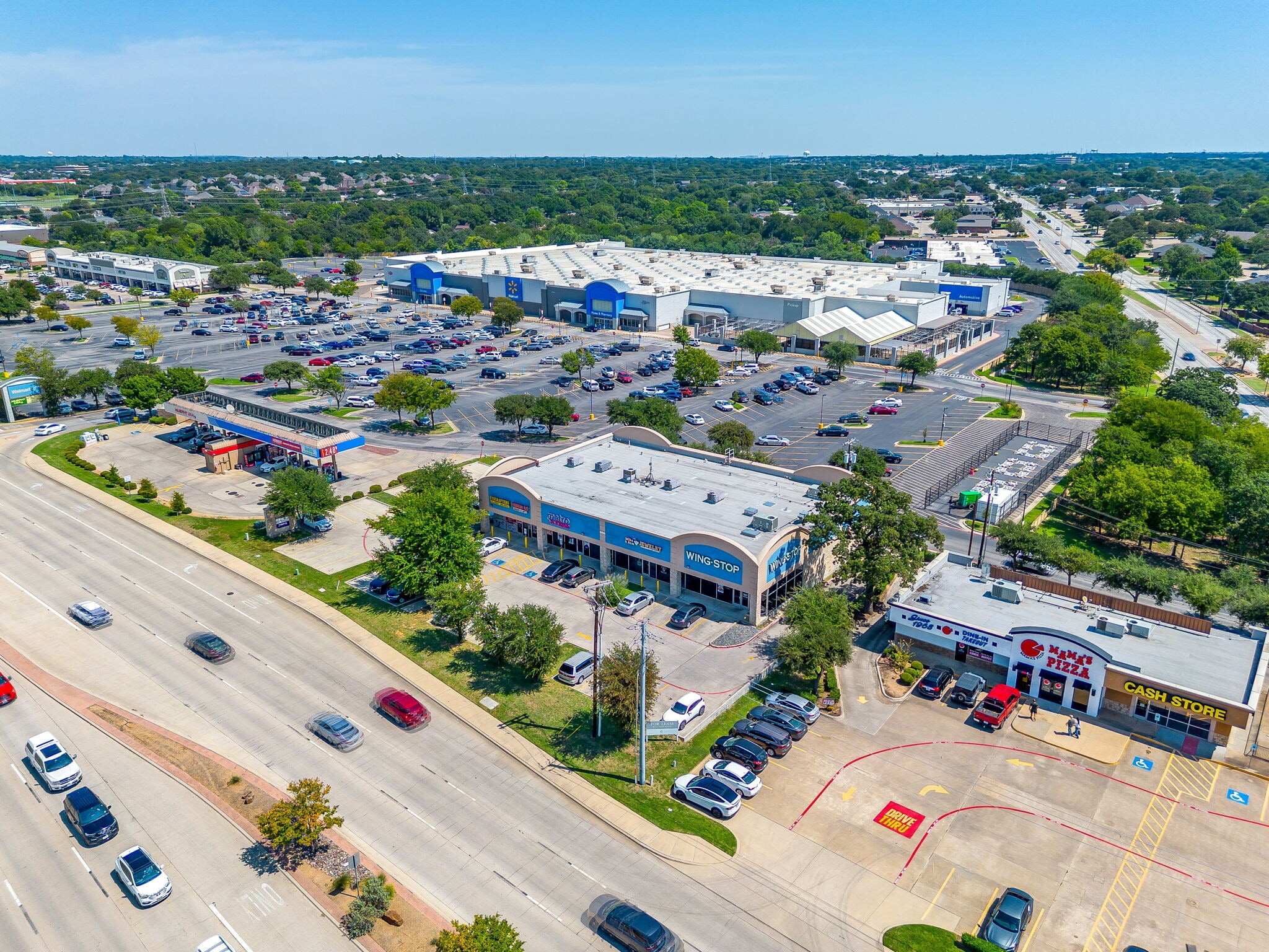 1714 Precinct Line Rd, Hurst, TX à louer Photo intérieure– Image 1 sur 20