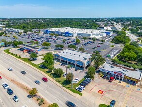 1714 Precinct Line Rd, Hurst, TX à louer Photo intérieure– Image 1 sur 20