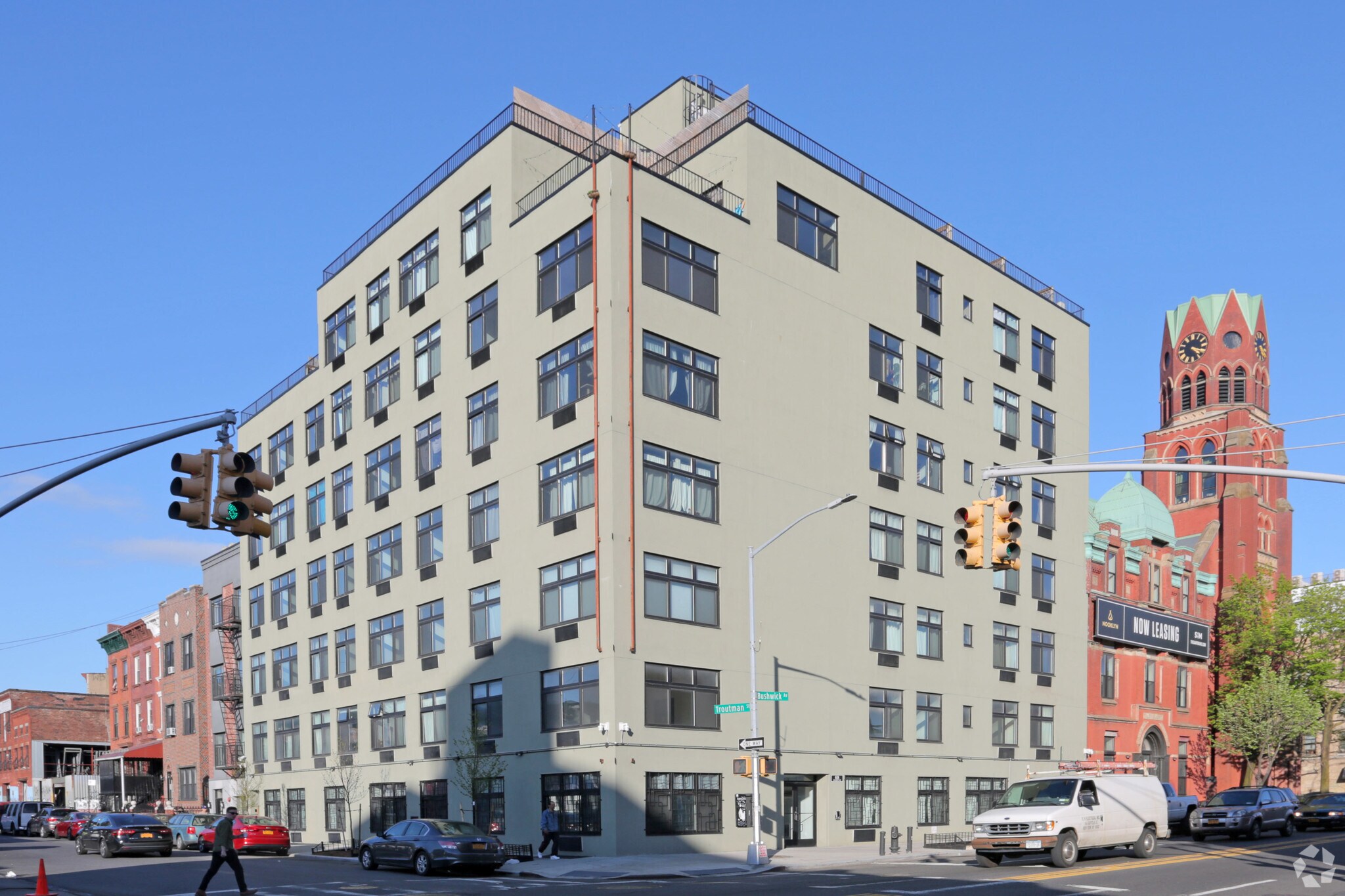 618 Bushwick Ave, Brooklyn, NY à vendre Photo principale– Image 1 sur 3