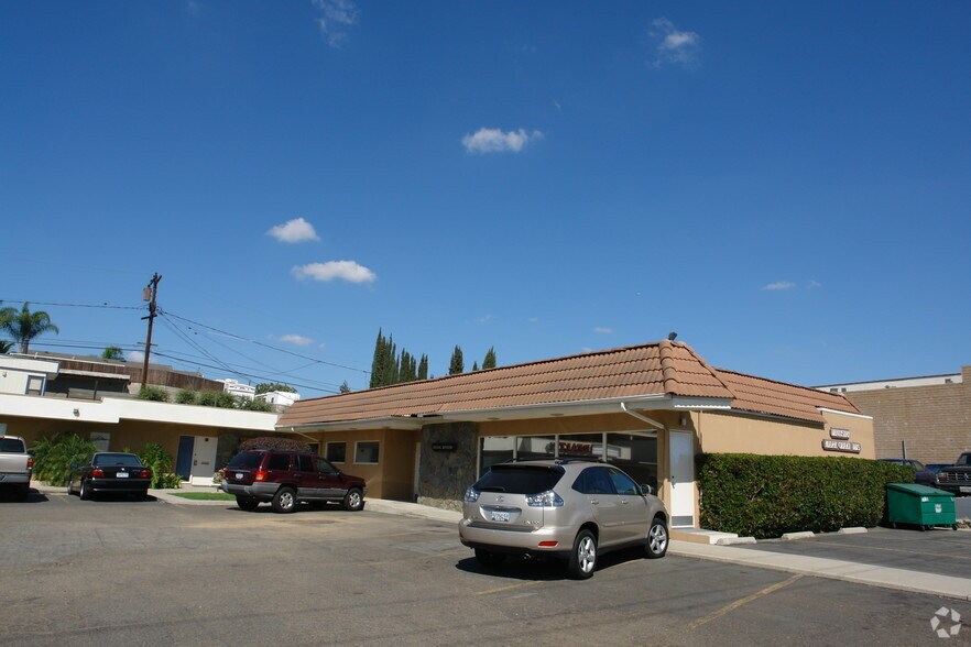 14241 Imperial Hwy, La Mirada, CA à louer - Photo de l’immeuble – Image 2 sur 6