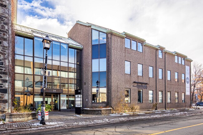 Plus de détails pour 50 Rue Saint-Charles O, Longueuil, QC - Bureau à louer