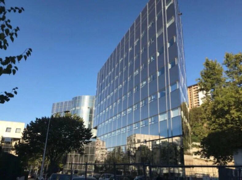 Bureau dans Lyon à louer - Photo de l’immeuble – Image 1 sur 8