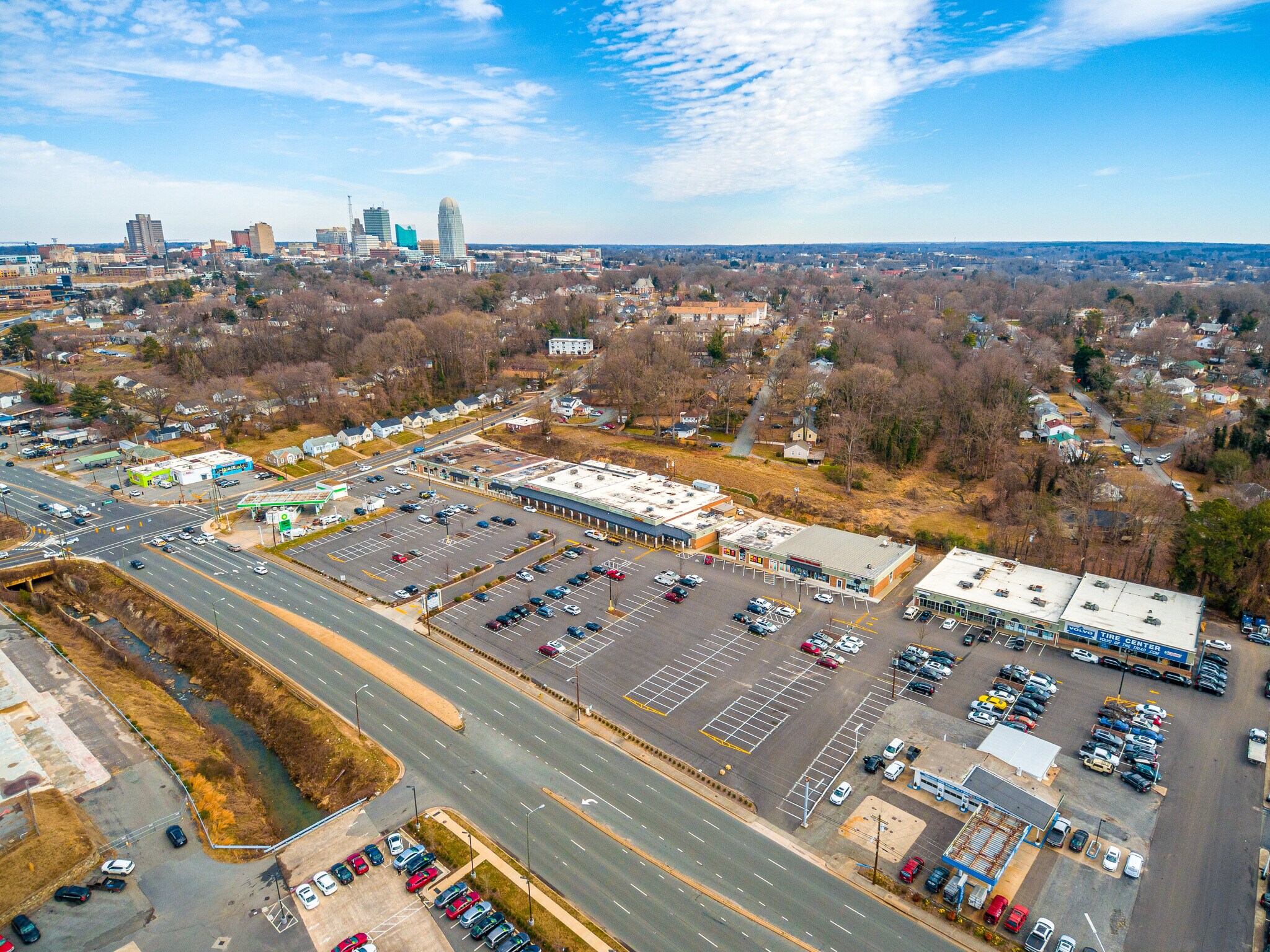 603-641 Peters Creek Pky, Winston-Salem, NC à louer Photo principale– Image 1 sur 3