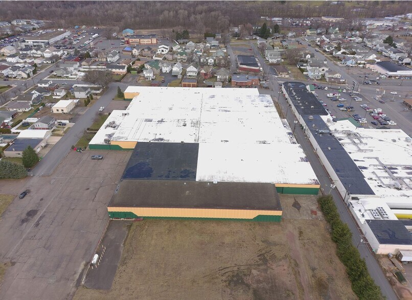 4th & Pacific Ave, West Pittston, PA à louer - Photo de l’immeuble – Image 3 sur 21