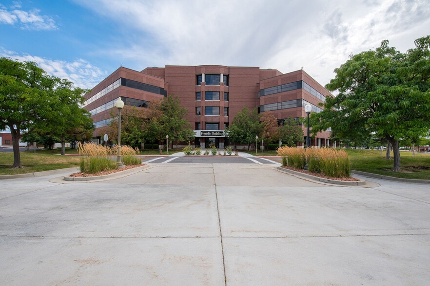 2650 S Decker Lake Blvd, Salt Lake City, UT à louer - Photo de l’immeuble – Image 2 sur 8