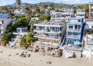 Plus de détails pour 683 Sleepy Hollow Ln, Laguna Beach, CA - Logement à vendre