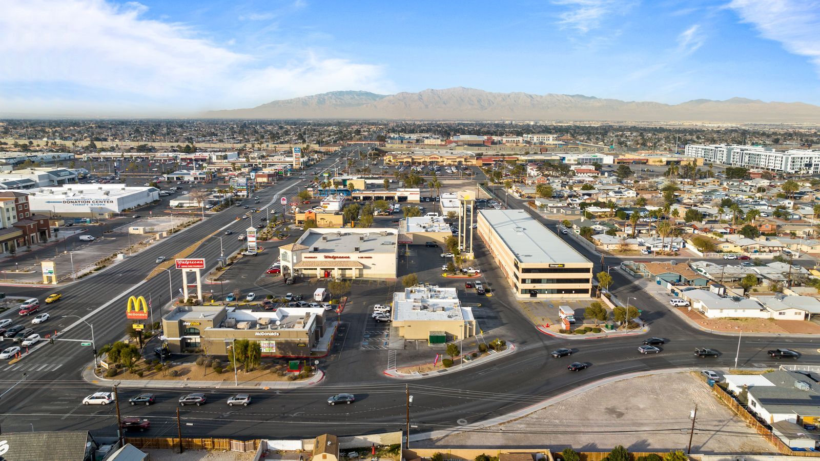 401-481 S Decatur Blvd, Las Vegas, NV à louer Photo intérieure– Image 1 sur 21