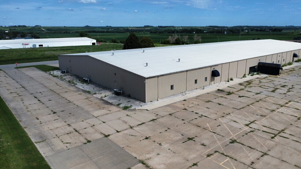 1812 Industrial Pky, Harlan, IA à louer - Photo de l’immeuble – Image 3 sur 6