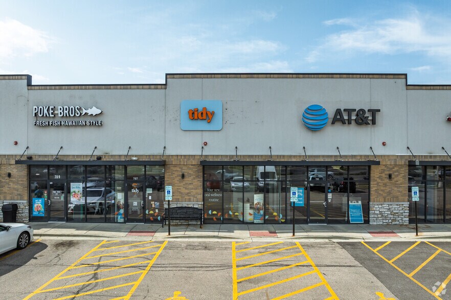 781-791 E Dundee Rd, Palatine, IL à louer - Photo de l’immeuble – Image 3 sur 6