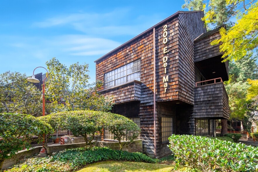200 E Del Mar Blvd, Pasadena, CA à vendre - Photo de l’immeuble – Image 3 sur 10