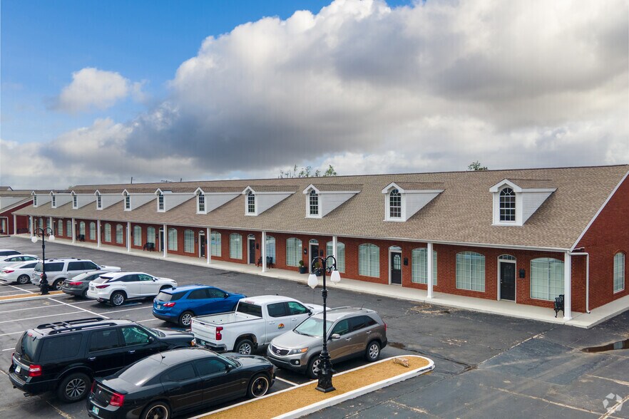 1901 N Moore Ave, Moore, OK à vendre - Photo de l’immeuble – Image 3 sur 5