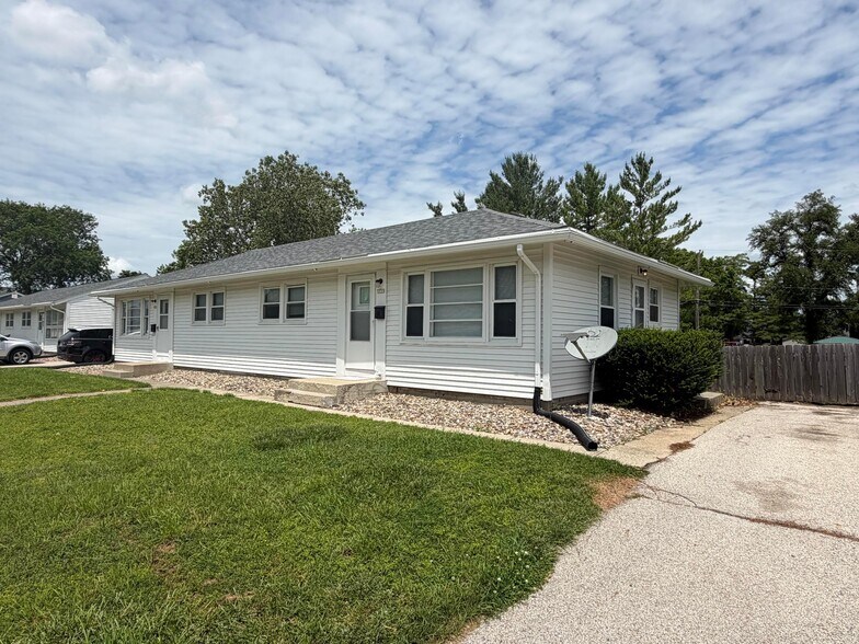 3523-3525 Tripp St, Ames, IA à vendre - Photo de l’immeuble – Image 2 sur 10